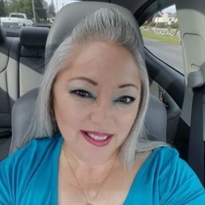 Meet your Posher, Yolanda