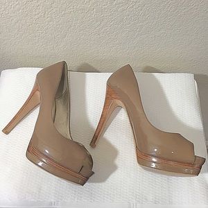 New Never Worn Sexy Tan/Nude Platform Size9 Heels