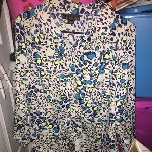 Woman's Blouse Size Medium