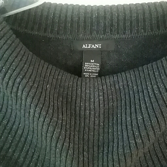 Top - Picture 2 of 4