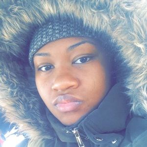 Meet your Posher, Johna
