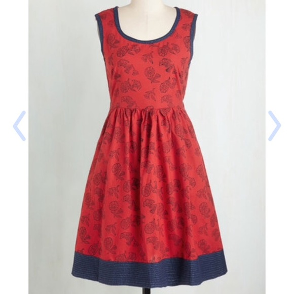 Mata Traders Parade for the Course Dress