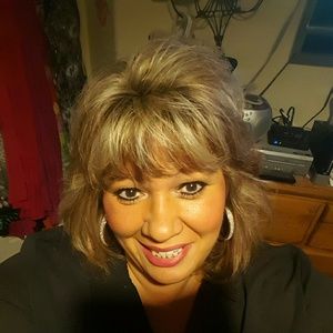 Meet your Posher, Michele