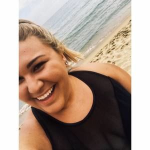 Meet your Posher, Alexis