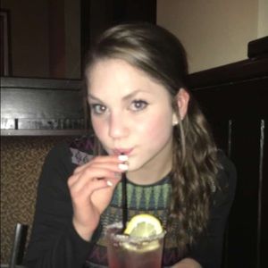 Meet your Posher, Cami