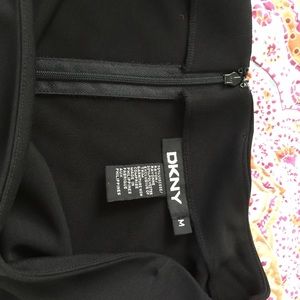ADDITIONAL PICS DKNY SKIRT