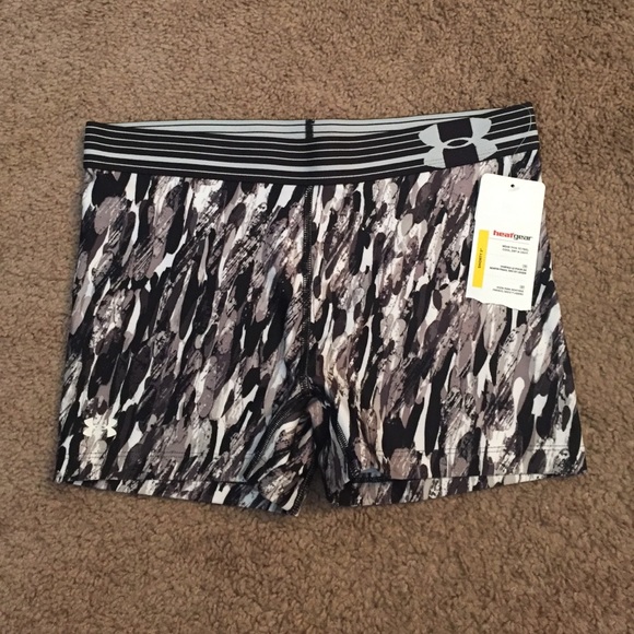 Under Armour heat gear shorty 3"