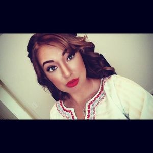 Meet your Posher, Dana