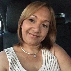 Meet your Posher, Maria del c