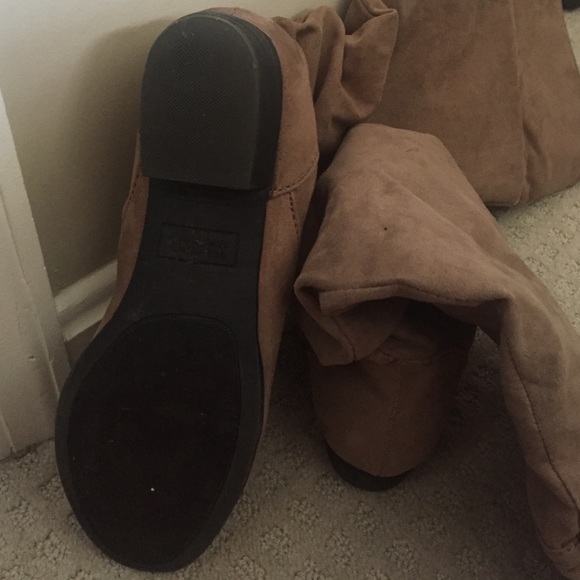 Boots - Picture 3 of 3