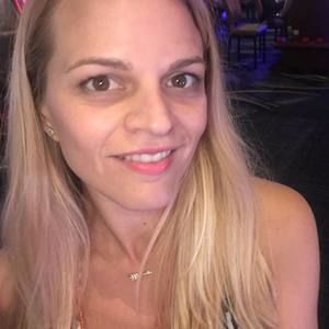 Meet your Posher, Stella