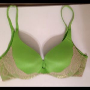 Victoria's Secret Incredible Bra