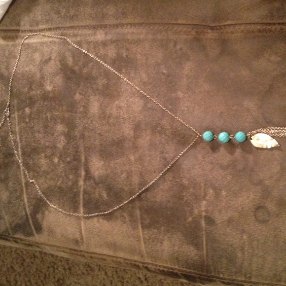 Cute feather necklace