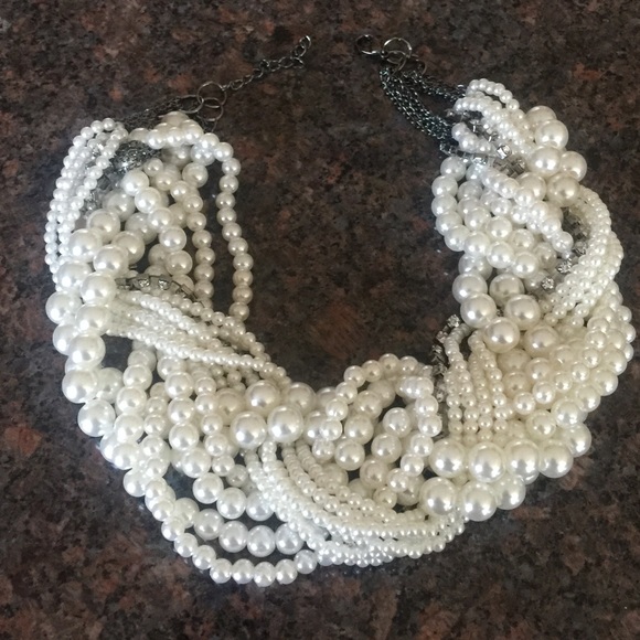 Pearl Statement Necklace (nwt)Last One - Picture 5 of 6