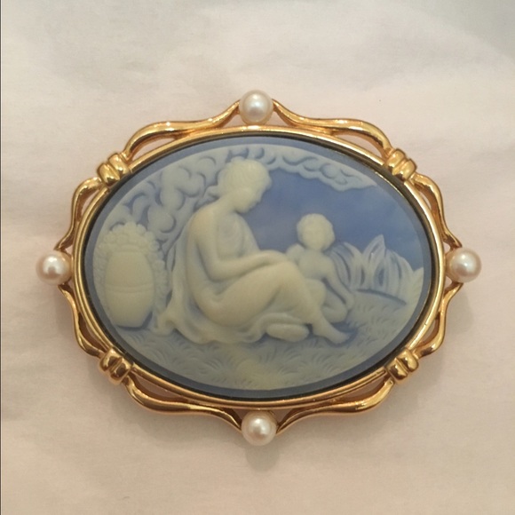 Ceramic cameo brooch
