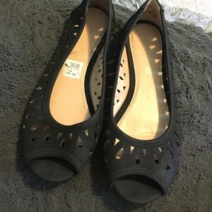 American Eagle opened toe flats