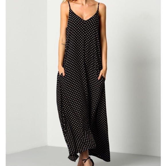 LAST ONE NWT Floral Black&Cream Maxi w/Pockets - Picture 2 of 4