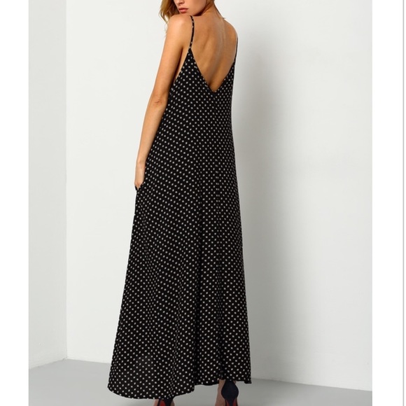 LAST ONE NWT Floral Black&Cream Maxi w/Pockets - Picture 3 of 4