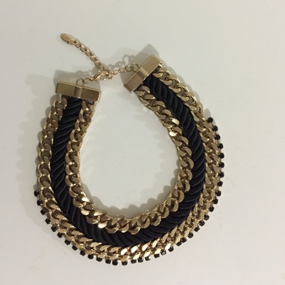 Zara Jewelry - Zara statement necklace