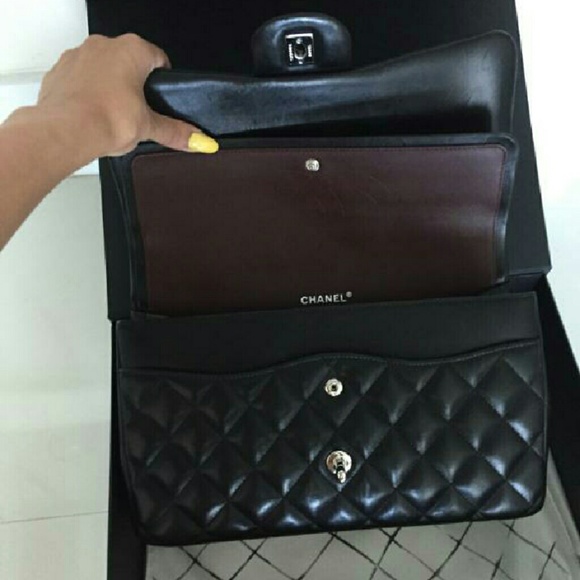 Chanel Classic Handbag - Picture 2 of 4