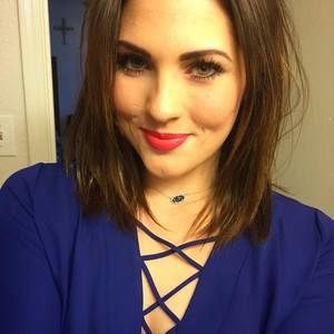 Meet your Posher, Laura