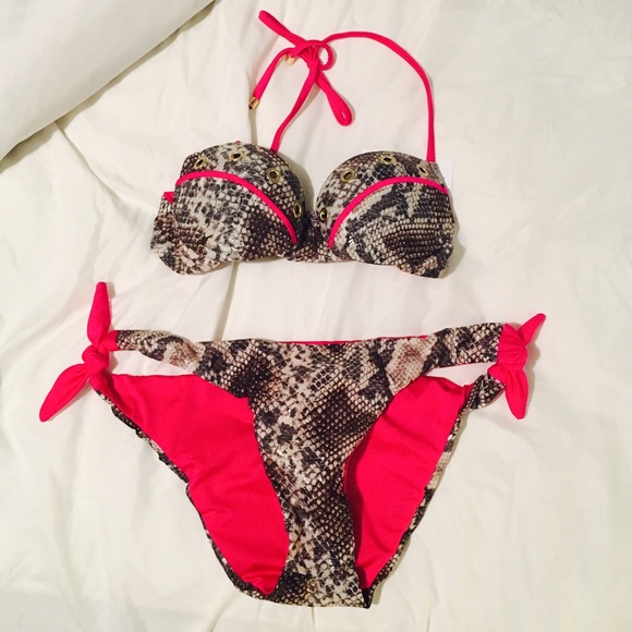 Beach Bunny Swimwear Bikini 👙