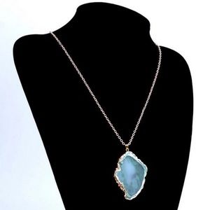 Green/Gold Agate Sliced Pendant Necklace