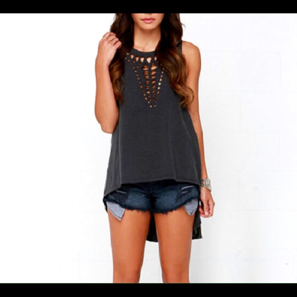 Sexy Sleeveless Cutout Loose Tank- 2 HOST PICKS!!! - Picture 3 of 4