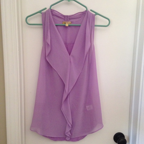 Dressy, sleeveless blouse