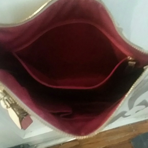 Coach purse - Picture 2 of 4