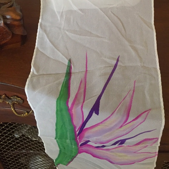 Vintage Accessories - REDUCED💞Vintage Birds of Paradise silky scarf🌷 Vintage Accessories - REDUCED💞Vintage Birds of Paradise silky scarf🌷