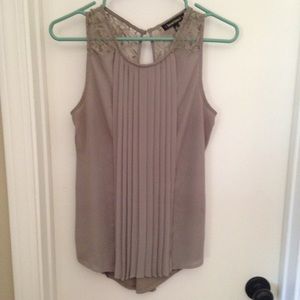 Dressy, sleeveless blouse