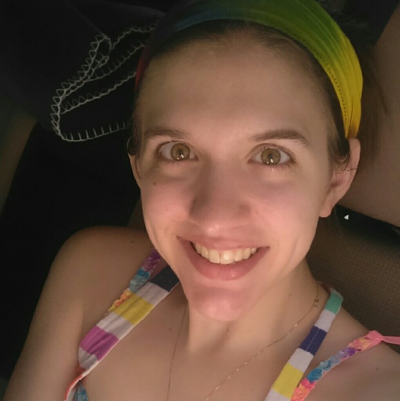 Meet your Posher, Danielle