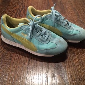 Puma size 7 women's shoes