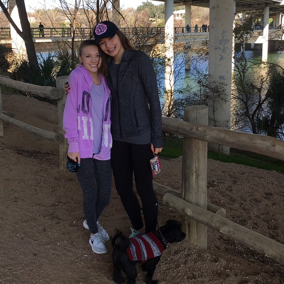 Lululemon jacket - Picture 4 of 4