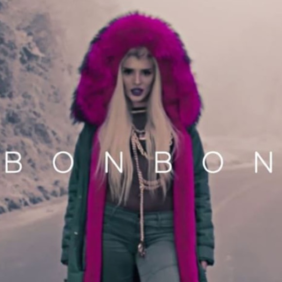 Meet your Posher, Esther - Picture 1 of 1