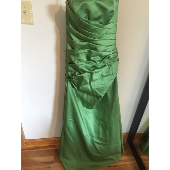 David's Bridal, bridesmaid dress - Picture 2 of 3