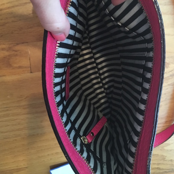 Brand new Kate Spade small handbag. - Picture 3 of 3