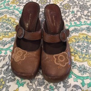 BARE TRAPS Krisandra mules