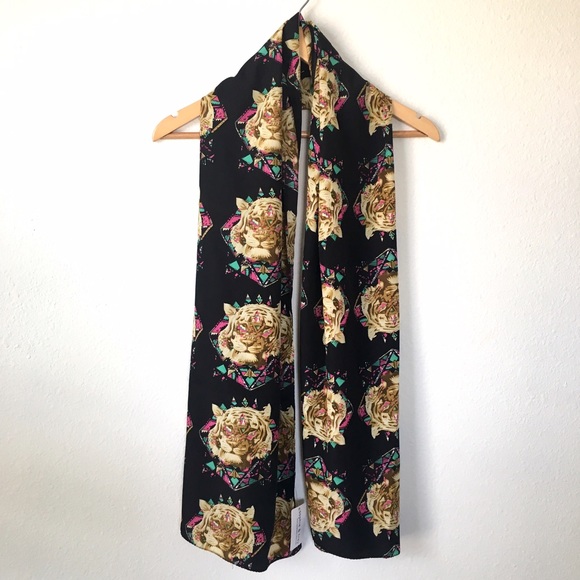 Lion Empress Satin Scarf - Picture 1 of 4