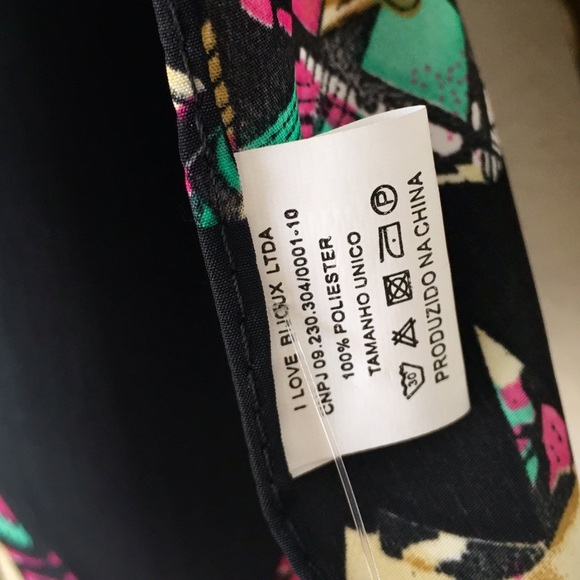 Lion Empress Satin Scarf - Picture 4 of 4