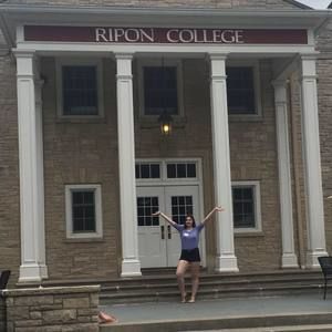 Meet your Posher, Jasmine