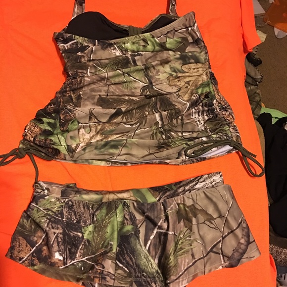 Real tree skirted tankini SM med