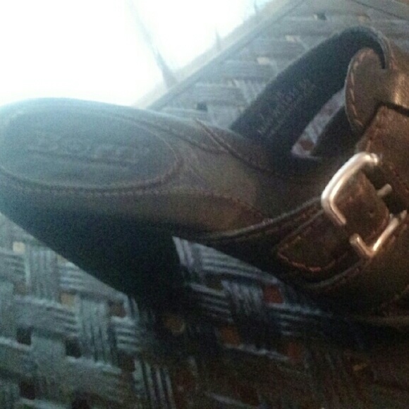 Heels - Picture 2 of 3