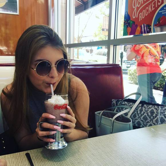 Meet your Posher, Syrah - Picture 1 of 1