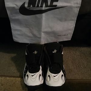 (Sold )Deion Sanders Nikes