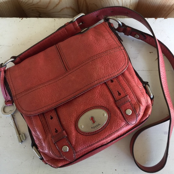 Fossil Handbags - 🔑/Fossil/ Maddox genuine leather crossbody