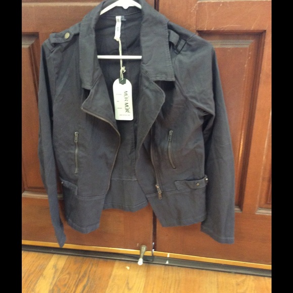 Monoreno Jacket🆑BUY2GET1 🆓 =\< value - Picture 3 of 4