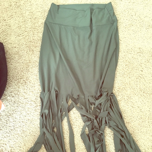 Green skirt - Picture 1 of 1