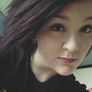 Meet your Posher, Caitlin